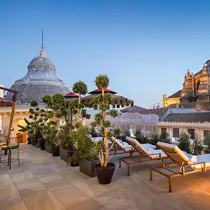 https://palacio-gran-va-a-royal-hideaway-hotel.es-andalucia.com