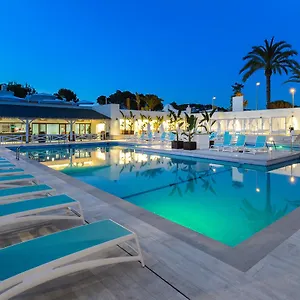 https://club-cala-tarida.ibizaislandhotels.net